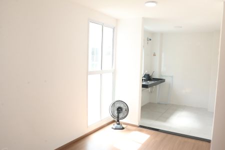 sala de apartamento para alugar com 2 quartos, 42m² em Jardim Alvorada, Nova Iguaçu