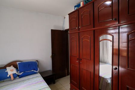 Casa à venda com 360m², 4 quartos e 2 vagas Casa à venda com 360m², 4 quartos e 2 vagasQuarto 1