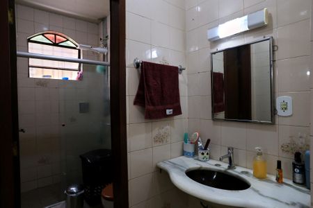 Casa à venda com 360m², 4 quartos e 2 vagas Casa à venda com 360m², 4 quartos e 2 vagasBanheiro