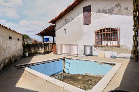 Casa à venda com 360m², 4 quartos e 2 vagas Casa à venda com 360m², 4 quartos e 2 vagasÁrea externa