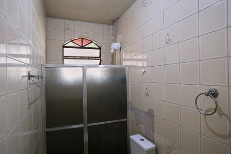 Casa à venda com 360m², 4 quartos e 2 vagas Casa à venda com 360m², 4 quartos e 2 vagasBanheiro da Suíte