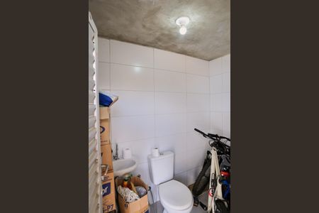 Casa à venda com 360m², 4 quartos e 2 vagas Casa à venda com 360m², 4 quartos e 2 vagasBanheiro Social