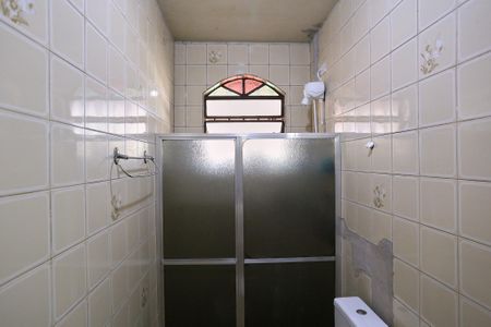 Casa à venda com 360m², 4 quartos e 2 vagas Casa à venda com 360m², 4 quartos e 2 vagasBanheiro da Suíte