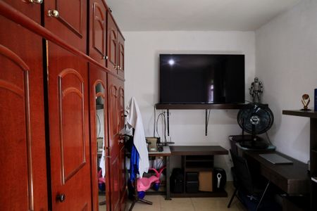 Casa à venda com 360m², 4 quartos e 2 vagas Casa à venda com 360m², 4 quartos e 2 vagasQuarto 1