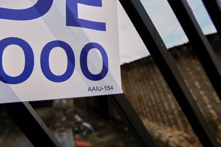 Casa à venda com 360m², 4 quartos e 2 vagas Casa à venda com 360m², 4 quartos e 2 vagas07/03/26 AAIU-154