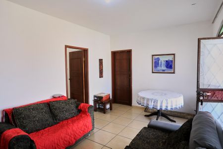 Sala de casa à venda com 4 quartos, 360m² em Santa Cruz, Belo Horizonte