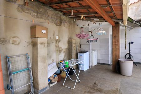 Casa à venda com 360m², 4 quartos e 2 vagas Casa à venda com 360m², 4 quartos e 2 vagasÁrea de Serviço