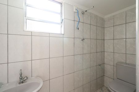 Banheiro de casa para alugar com 1 quarto, 40m² em Canhema, Diadema
