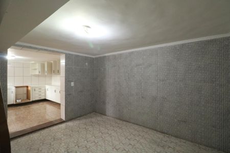 Quarto de casa para alugar com 1 quarto, 40m² em Canhema, Diadema