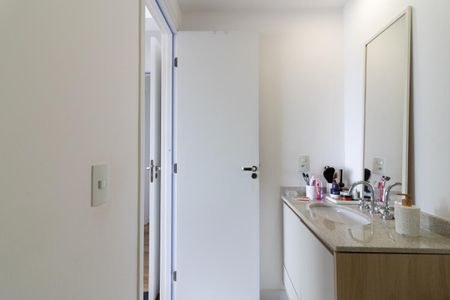Apartamento à venda com 63m², 2 quartos e 1 vaga Apartamento à venda com 63m², 2 quartos e 1 vagaBanheiro da Suíte