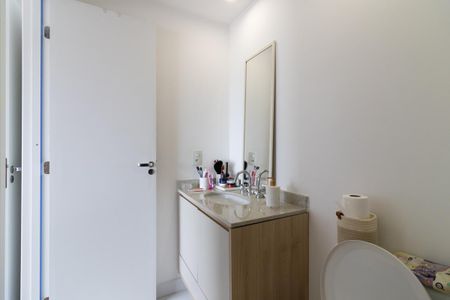 Apartamento à venda com 63m², 2 quartos e 1 vaga Apartamento à venda com 63m², 2 quartos e 1 vagaBanheiro da Suíte