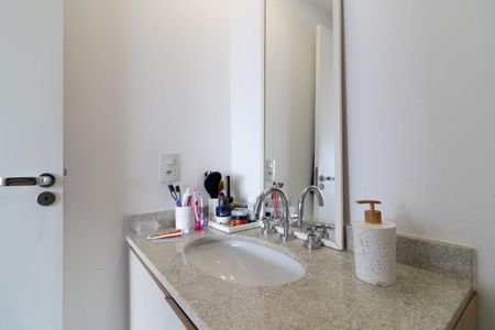 Apartamento à venda com 63m², 2 quartos e 1 vaga Apartamento à venda com 63m², 2 quartos e 1 vagaBanheiro da Suíte