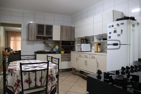 Casa à venda com 125m², 3 quartos e 2 vagasCozinha