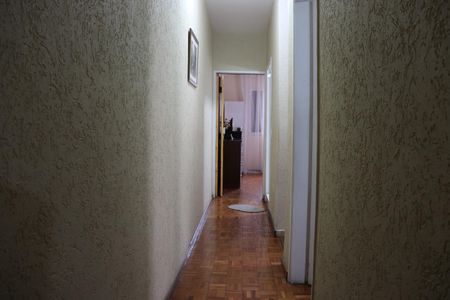 Casa à venda com 125m², 3 quartos e 2 vagasCorredor