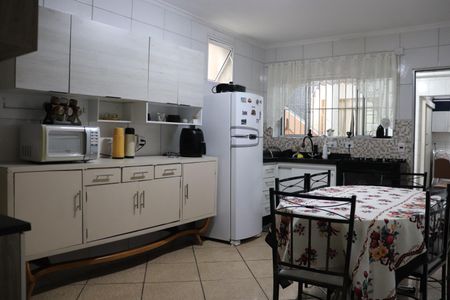 Casa à venda com 125m², 3 quartos e 2 vagasCozinha