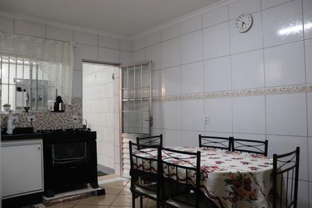 Casa à venda com 125m², 3 quartos e 2 vagasCozinha