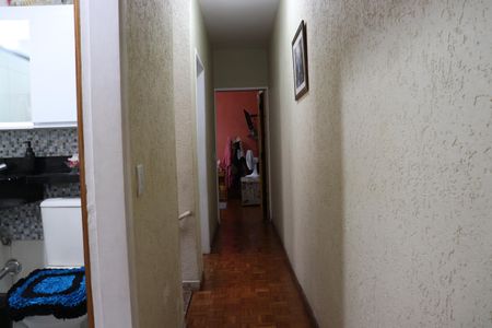 Casa à venda com 125m², 3 quartos e 2 vagasCorredor