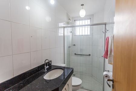 Apartamento à venda com 89m², 3 quartos e 2 vagas Apartamento à venda com 89m², 3 quartos e 2 vagasBanheiro Social