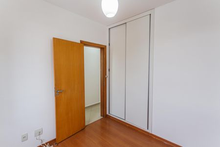 Apartamento à venda com 89m², 3 quartos e 2 vagas Apartamento à venda com 89m², 3 quartos e 2 vagasQuarto 2