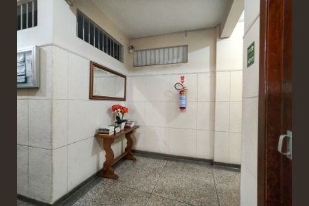 Apartamento para alugar com 60m², 2 quartos e sem vagaFachada e portaria
