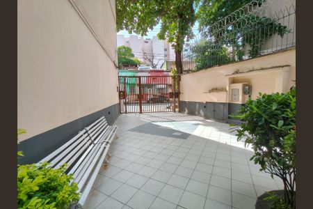 Apartamento para alugar com 60m², 2 quartos e sem vagaFachada e portaria