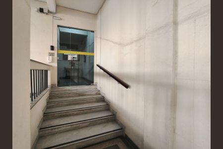 Apartamento para alugar com 60m², 2 quartos e sem vagaFachada e portaria