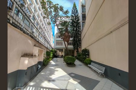 Apartamento para alugar com 60m², 2 quartos e sem vagaFachada e portaria