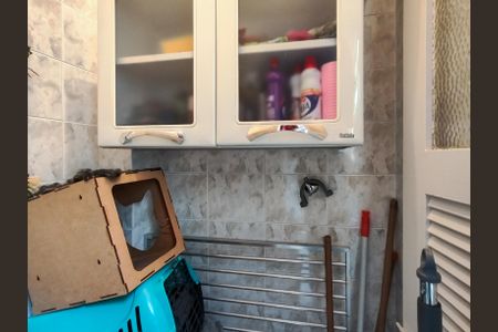 Apartamento para alugar com 60m², 2 quartos e sem vagaBanheiro de serviço