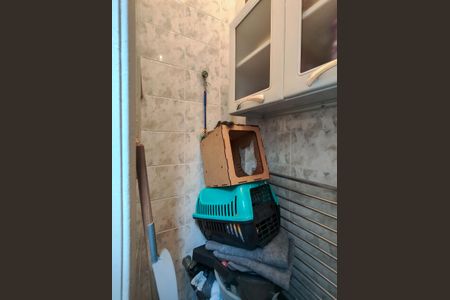 Apartamento para alugar com 60m², 2 quartos e sem vagaBanheiro de serviço