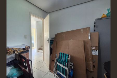 Casa de condomínio à venda com 220m², 4 quartos e 3 vagas Casa de condomínio à venda com 220m², 4 quartos e 3 vagasQuarto