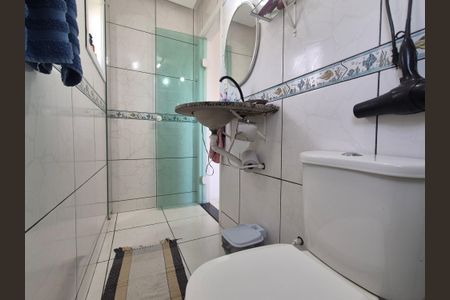 Casa de condomínio à venda com 220m², 4 quartos e 3 vagas Casa de condomínio à venda com 220m², 4 quartos e 3 vagasSuíte