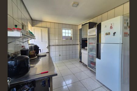 Casa de condomínio à venda com 220m², 4 quartos e 3 vagas Casa de condomínio à venda com 220m², 4 quartos e 3 vagasCozinha