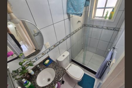 Casa de condomínio à venda com 220m², 4 quartos e 3 vagas Casa de condomínio à venda com 220m², 4 quartos e 3 vagasBanheiro