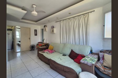 Casa de condomínio à venda com 220m², 4 quartos e 3 vagas Casa de condomínio à venda com 220m², 4 quartos e 3 vagasSala