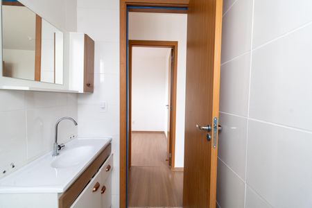 Apartamento para alugar com 55m², 2 quartos e 2 vagas Apartamento para alugar com 55m², 2 quartos e 2 vagasBanheiro