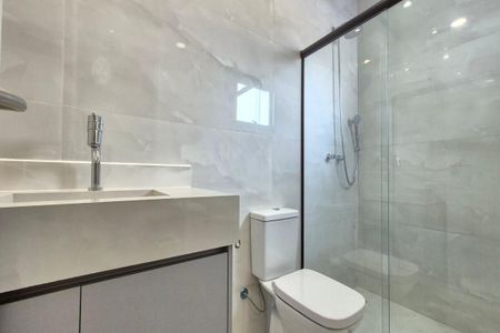 Casa de condomínio à venda com 280m², 3 quartos e 2 vagasBanheiro da Suíte 1