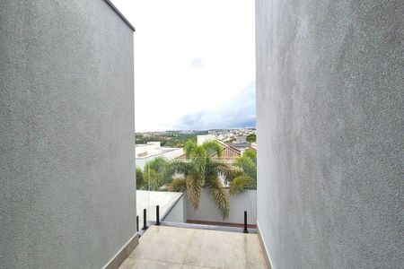 Casa de condomínio à venda com 280m², 3 quartos e 2 vagasVaranda da Suíte 