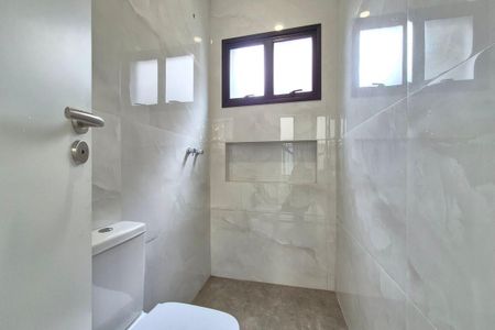 Banheiro de casa de condomínio à venda com 3 quartos, 280m² em Swiss Park, Campinas