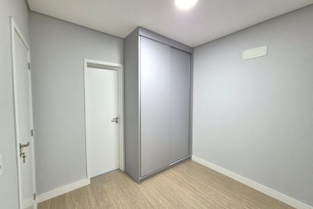 Casa de condomínio à venda com 280m², 3 quartos e 2 vagasQuarto 2 - Suíte