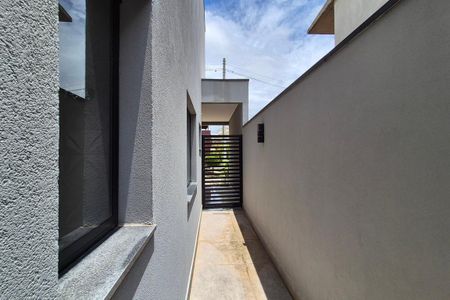 Casa de condomínio à venda com 280m², 3 quartos e 2 vagasCorredor 