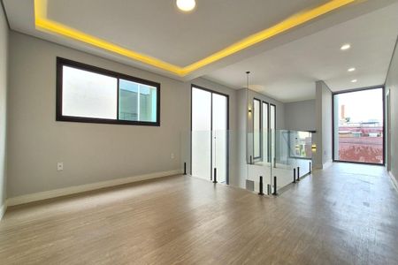 Casa de condomínio à venda com 280m², 3 quartos e 2 vagasEscritório 