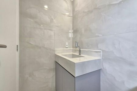 Casa de condomínio à venda com 280m², 3 quartos e 2 vagasBanheiro da Suíte 1