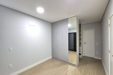 Casa de condomínio à venda com 280m², 3 quartos e 2 vagasQuarto 3 - Suíte