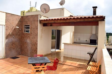 Apartamento para alugar com 123m², 2 quartos e 2 vagasQuintal