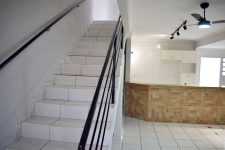 Apartamento para alugar com 123m², 2 quartos e 2 vagasEscada