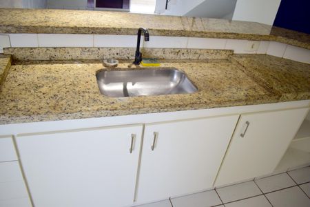 Apartamento para alugar com 123m², 2 quartos e 2 vagasCozinha - Armários