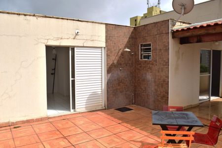 Apartamento para alugar com 123m², 2 quartos e 2 vagasQuintal
