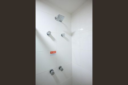 Apartamento para alugar com 57m², 2 quartos e 1 vagaChuveiro do Banheiro