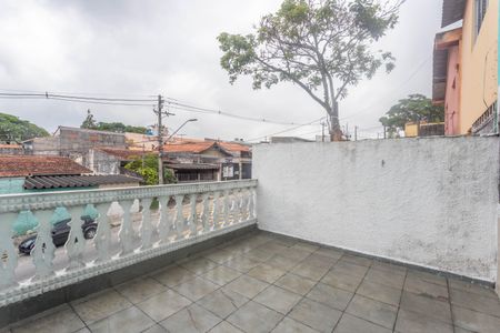 Varanda  de casa à venda com 3 quartos, 130m² em Balneário São Francisco, Diadema
