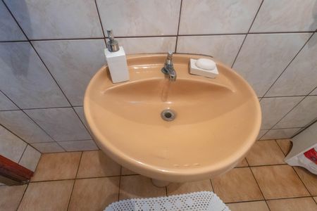 Casa à venda com 130m², 3 quartos e 2 vagasBanheiro social 2